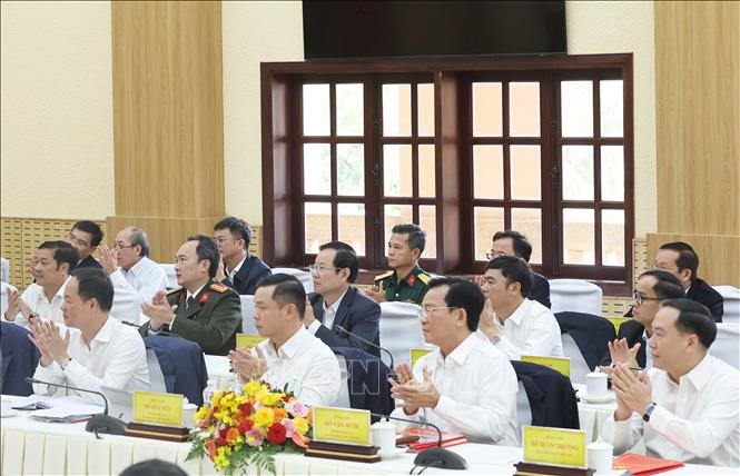 Tổng Bí thư Tô Lâm: Tỉnh Lâm Đồng mới khẩn trương xây dựng lại quy hoạch tổng thể phát triển kinh tế - xã hội giai đoạn mới- Ảnh 5. Tổng Bí thư Tô Lâm: Tỉnh Lâm Đồng mới khẩn trương xây dựng lại quy hoạch tổng thể phát triển kinh tế - xã hội giai đoạn mới- Ảnh 5.