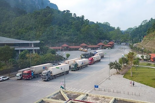 Mở rộng tuyến đường chính vào cửa khẩu hiện đại nhất ASEAN tại vùng núi phía Bắc lên 14 làn xe- Ảnh 2.