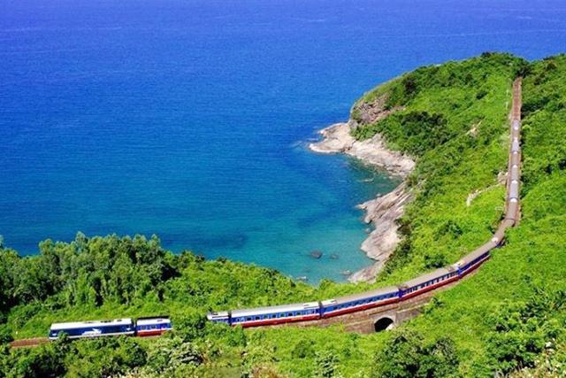 TP. Huế: Di dời gần 900 hộ dân để phục vụ dự án đường sắt tốc độ cao- Ảnh 1. TP. Huế: Di dời gần 900 hộ dân để phục vụ dự án đường sắt tốc độ cao- Ảnh 1.
