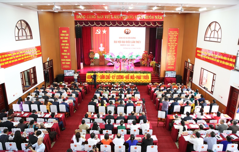 Phó Thủ tướng Thường trực Nguyễn Hòa Bình dự và chỉ đạo Đại hội điểm cấp xã của tỉnh Lâm Đồng- Ảnh 4. Phó Thủ tướng Thường trực Nguyễn Hòa Bình dự và chỉ đạo Đại hội điểm cấp xã của tỉnh Lâm Đồng- Ảnh 4.