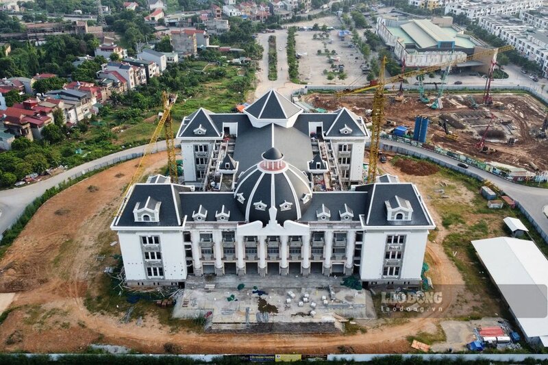 Chỉ hơn 1 tháng nữa, địa phương giáp nhiều tỉnh thành nhất Việt Nam sẽ khánh thành nhà văn hóa nghệ thuật quy mô 1.000 chỗ ngồi- Ảnh 1. Chỉ hơn 1 tháng nữa, địa phương giáp nhiều tỉnh thành nhất Việt Nam sẽ khánh thành nhà văn hóa nghệ thuật quy mô 1.000 chỗ ngồi- Ảnh 1.