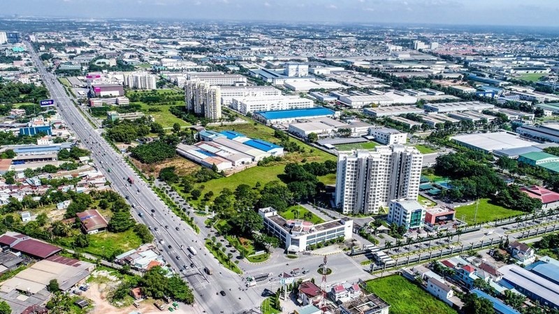 Doanh nhân đầu tiên tại Việt Nam livestream bán nhà: Người trẻ lương 20-30 triệu/tháng không thể mua nổi căn nhà 5-7 tỷ- Ảnh 2. Doanh nhân đầu tiên tại Việt Nam livestream bán nhà: Người trẻ lương 20-30 triệu/tháng không thể mua nổi căn nhà 5-7 tỷ- Ảnh 2.
