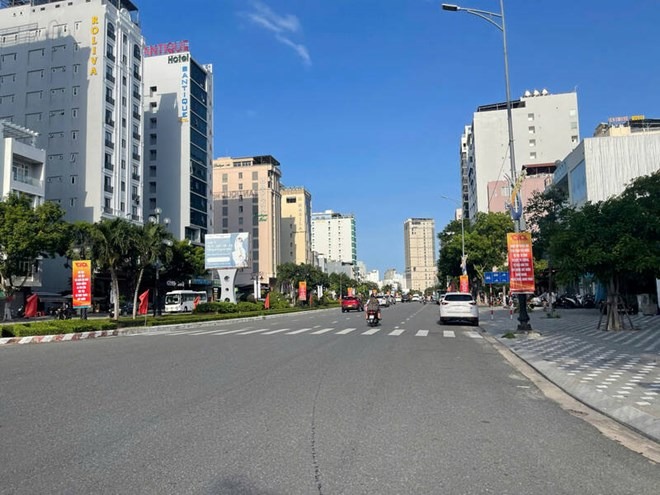 Đà Nẵng: Sững sờ khi giá đất nhiều tuyến phố vượt ngưỡng 200 triệu đồng/m2- Ảnh 1.