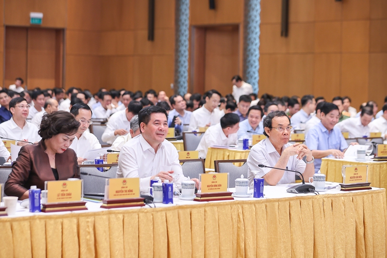 Thủ tướng: Tháo gỡ vướng mắc cho gần 3.000 dự án tồn đọng với tinh thần "6 rõ"- Ảnh 3.