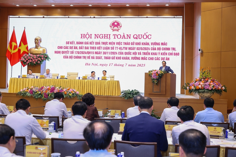Thủ tướng: Tháo gỡ vướng mắc cho gần 3.000 dự án tồn đọng với tinh thần "6 rõ"- Ảnh 4.
