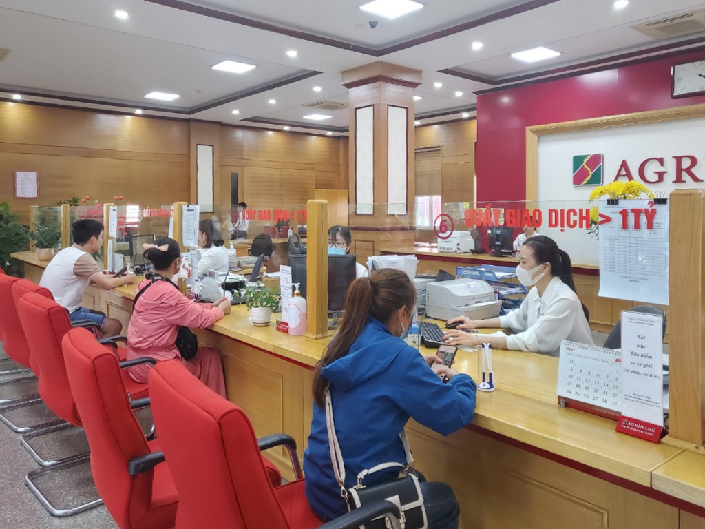 Vay ngân hàng Agribank 100 triệu lãi suất bao nhiêu? Vay tín chấp hay thế chấp lợi hơn?- Ảnh 1. Vay ngân hàng Agribank 100 triệu lãi suất bao nhiêu? Vay tín chấp hay thế chấp lợi hơn?- Ảnh 1.
