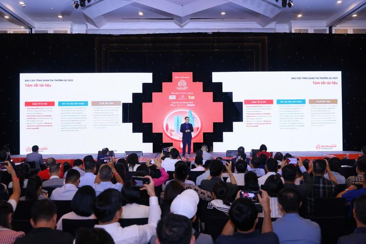 Giá chung cư Hà Nội tăng cao, nhà đầu tư tìm đường vào TP.HCM- Ảnh 1. Giá chung cư Hà Nội tăng cao, nhà đầu tư tìm đường vào TP.HCM- Ảnh 1.