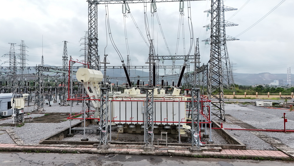 Đưa máy biến áp AT3 TBA 500kV Quảng Ninh trở lại vận hành- Ảnh 3.