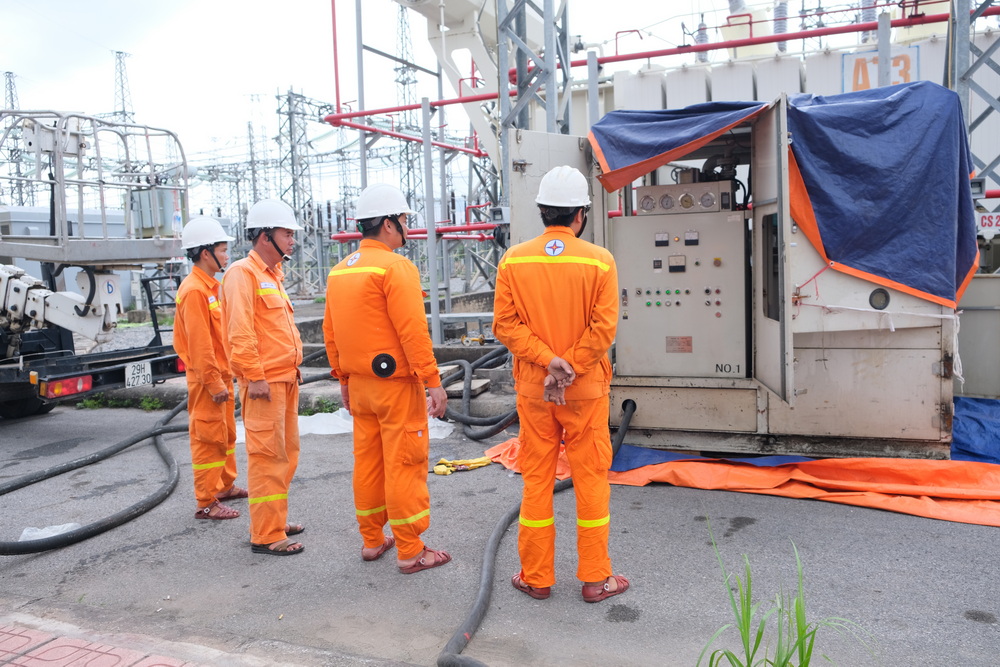 Đưa máy biến áp AT3 TBA 500kV Quảng Ninh trở lại vận hành- Ảnh 7.