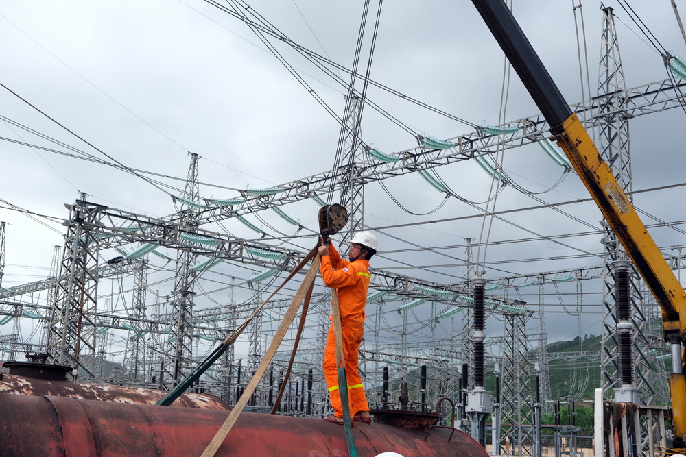 Đưa máy biến áp AT3 TBA 500kV Quảng Ninh trở lại vận hành- Ảnh 8.