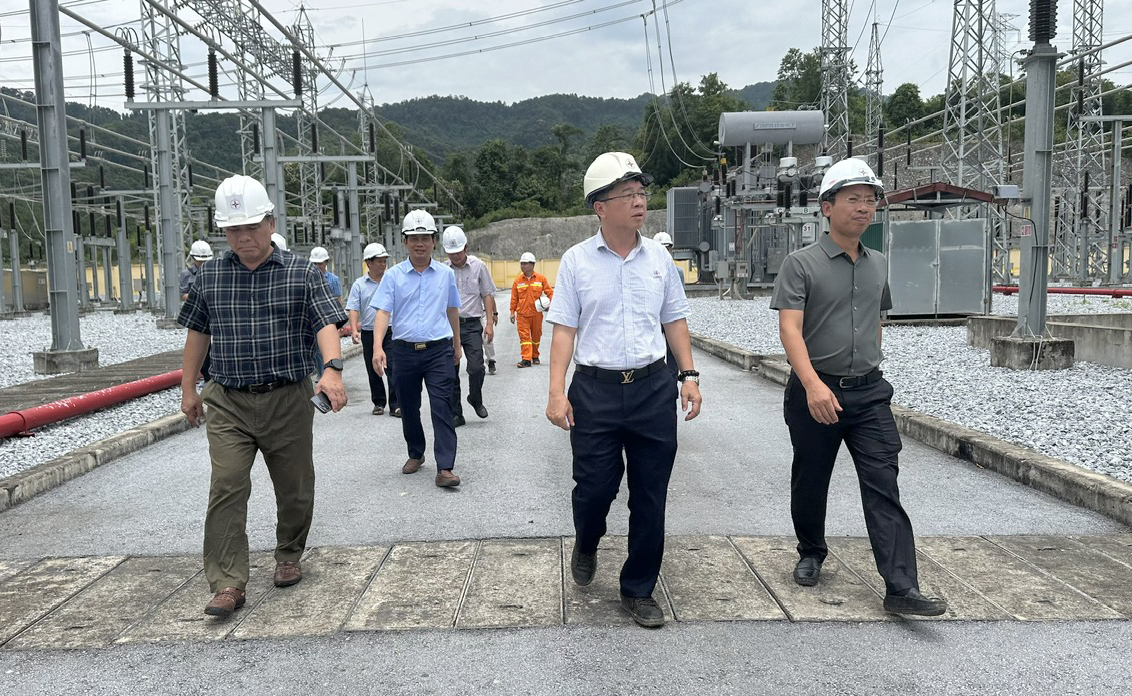Đẩy nhanh tiến độ cụm dự án truyền tải điện phục vụ nhập khẩu điện từ Lào- Ảnh 2.