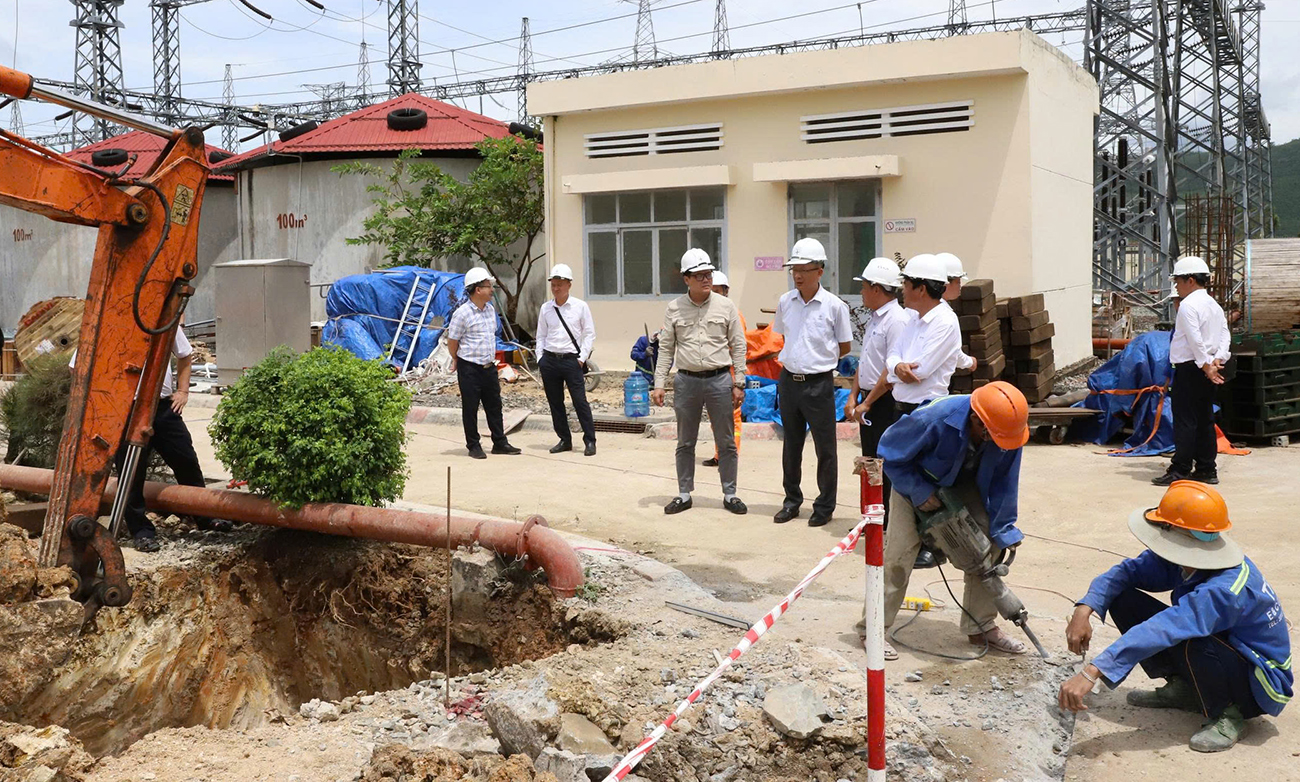 Tập trung nguồn lực, đẩy nhanh tiến độ 2 dự án truyền tải điện tại Khánh Hòa và Phú Yên- Ảnh 3. Tập trung nguồn lực, đẩy nhanh tiến độ 2 dự án truyền tải điện tại Khánh Hòa và Phú Yên- Ảnh 3.