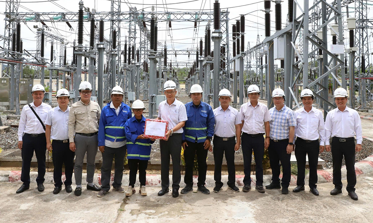 Tập trung nguồn lực, đẩy nhanh tiến độ 2 dự án truyền tải điện tại Khánh Hòa và Phú Yên- Ảnh 4. Tập trung nguồn lực, đẩy nhanh tiến độ 2 dự án truyền tải điện tại Khánh Hòa và Phú Yên- Ảnh 4.