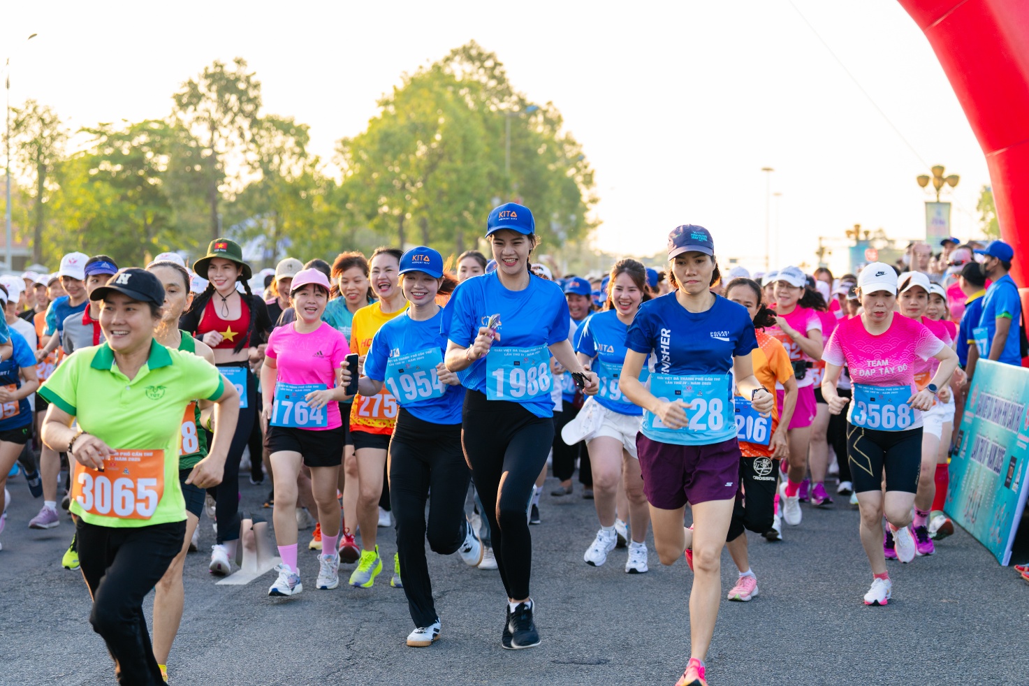 A group of people running in a race  AI-generated content may be incorrect.