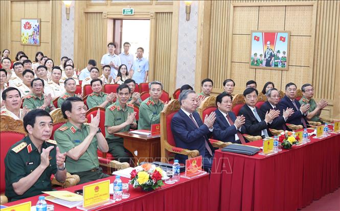 Tổng Bí thư: Đổi mới mạnh mẽ tư duy, cách thức triển khai bảo vệ an ninh chính trị nội bộ- Ảnh 4.