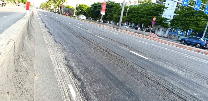 Sở Xây dựng thông tin về tuyến đường gây nguy hiểm do hư hỏng nghiêm trọng ở Đà Nẵng- Ảnh 2.