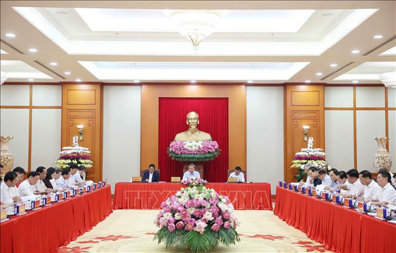 Tổng Bí thư: Tiếp tục chủ động rà soát, hoàn thiện dự thảo các văn kiện Đại hội XIV của Đảng- Ảnh 3. Tổng Bí thư: Tiếp tục chủ động rà soát, hoàn thiện dự thảo các văn kiện Đại hội XIV của Đảng- Ảnh 3.