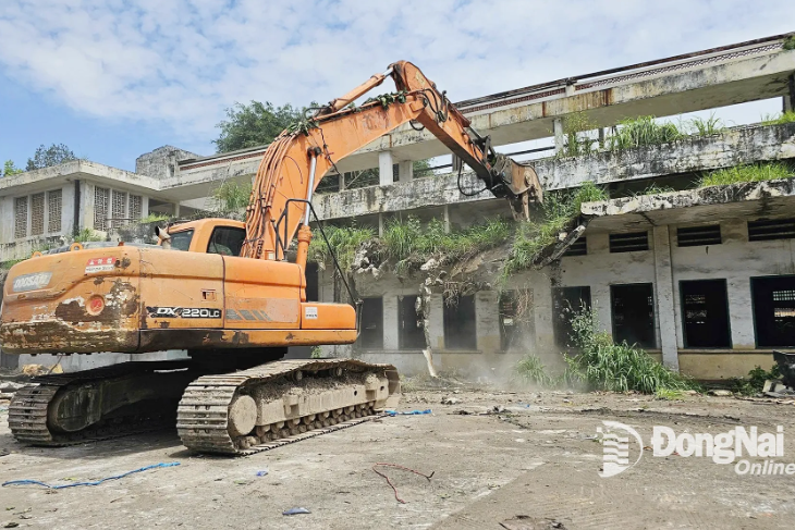 Chỉ vài giờ nữa, chính thức ‘xóa sổ’ khu công nghiệp lâu đời nhất Việt Nam- Ảnh 2.