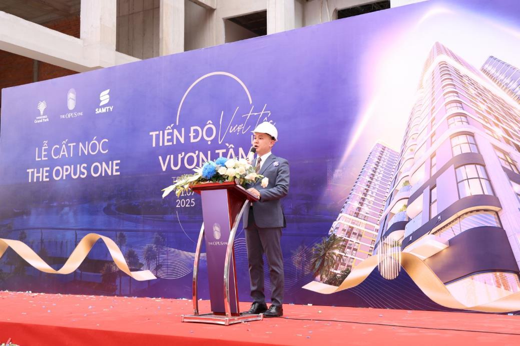 Vinhomes và SAMTY tổ chức lễ cất nóc 4 tòa tháp The Opus One, dự kiến bàn giao từ quý I/2026- Ảnh 2. Vinhomes và SAMTY tổ chức lễ cất nóc 4 tòa tháp The Opus One, dự kiến bàn giao từ quý I/2026- Ảnh 2.