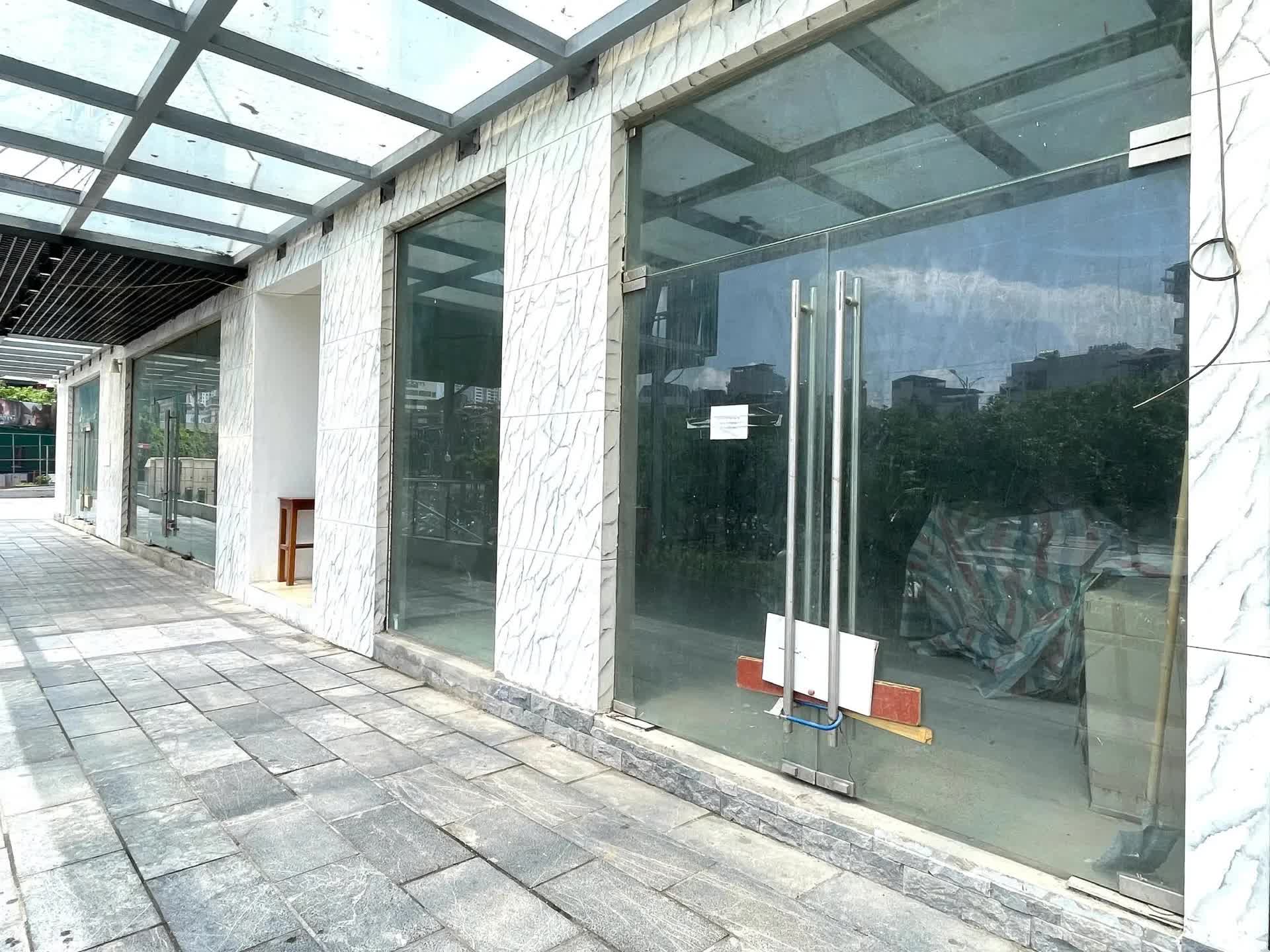 Xu hướng tiêu dùng đổi chiều, shophouse khối đế khó tìm khách thuê- Ảnh 1. Xu hướng tiêu dùng đổi chiều, shophouse khối đế khó tìm khách thuê- Ảnh 1.