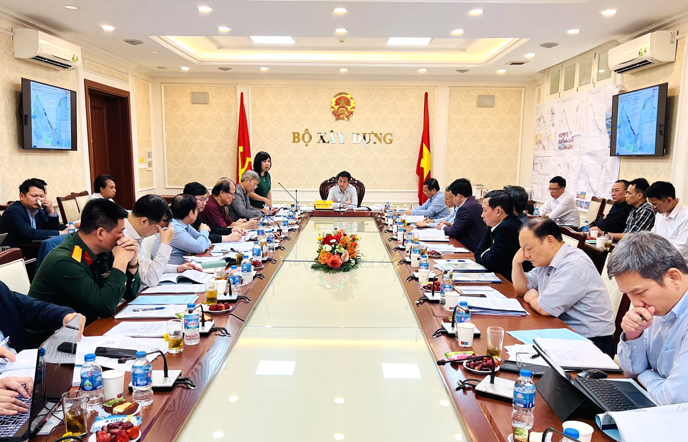 Hướng dẫn triển khai quản lý nhà nước về xây dựng khi thực hiện chính quyền địa phương 2 cấp- Ảnh 4. Hướng dẫn triển khai quản lý nhà nước về xây dựng khi thực hiện chính quyền địa phương 2 cấp- Ảnh 4.