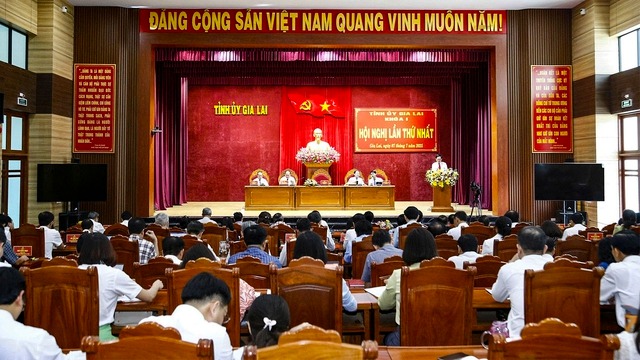Tỉnh lớn thứ 2 Việt Nam sau sáp nhập gấp rút dọn đường, trả mặt bằng sạch cho siêu dự án đường sắt tốc độ cao Bắc - Nam- Ảnh 1. Tỉnh lớn thứ 2 Việt Nam sau sáp nhập gấp rút dọn đường, trả mặt bằng sạch cho siêu dự án đường sắt tốc độ cao Bắc - Nam- Ảnh 1.
