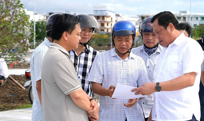 Chủ tịch UBND tỉnh Cà Mau ra "chỉ đạo nóng" về giải ngân vốn đầu tư công- Ảnh 1. Chủ tịch UBND tỉnh Cà Mau ra "chỉ đạo nóng" về giải ngân vốn đầu tư công- Ảnh 1.