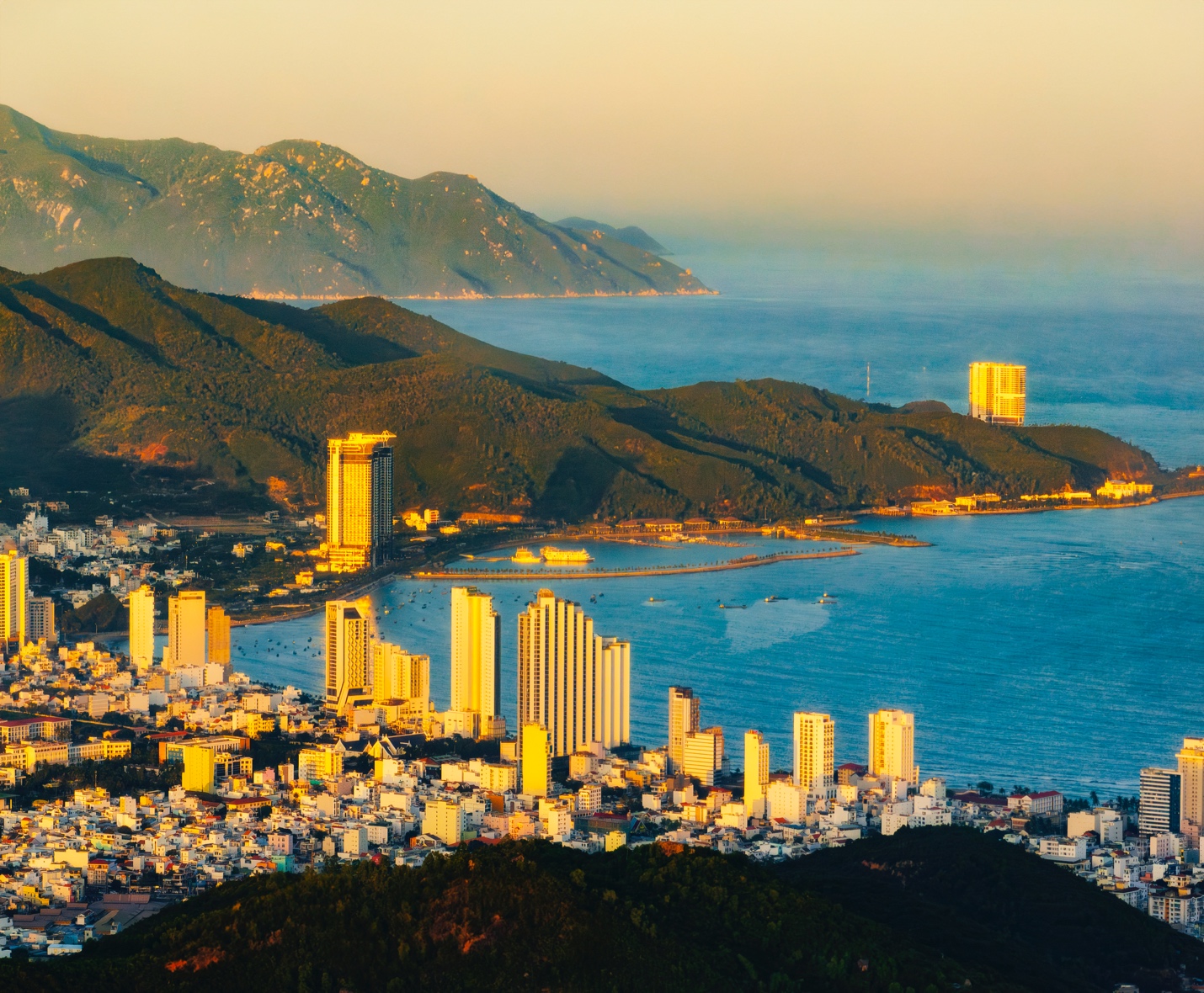 Nha Trang trở thành lựa chọn sống mới của giới nhà giàu- Ảnh 3.