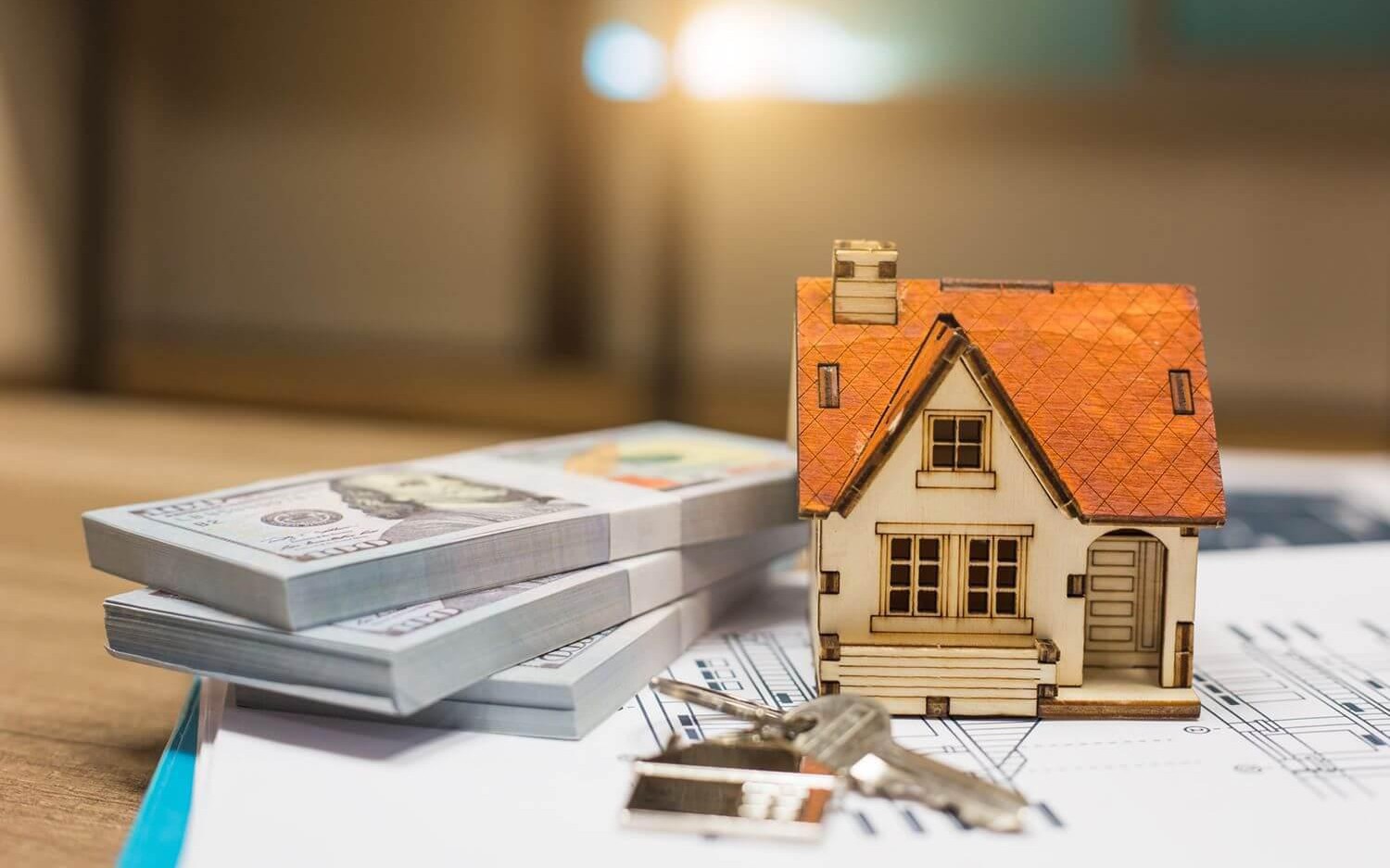 Ngân hàng mạnh tay rót vốn vào bất động sản: Lực đẩy hay mồi lửa?