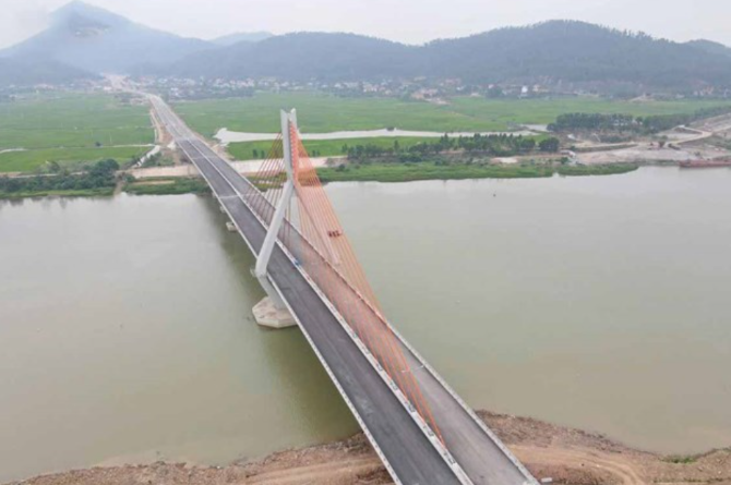 Sắp khánh thành cây cầu dây văng 1.500 tỷ kết nối Bắc Ninh - Hải Phòng- Ảnh 1.