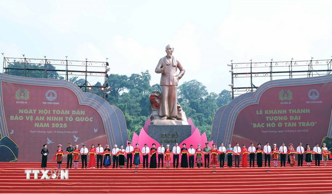 Tổng Bí thư Tô Lâm dự Ngày hội toàn dân bảo vệ an ninh Tổ quốc tại Tuyên Quang- Ảnh 2.