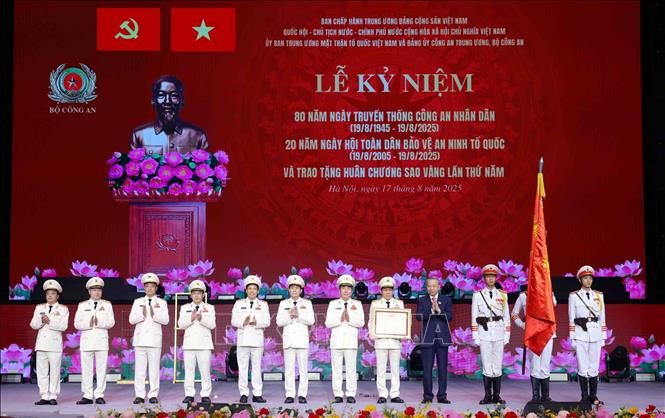 Diễn văn của Tổng Bí thư Tô Lâm tại Lễ kỷ niệm 80 năm Ngày truyền thống Công an nhân dân- Ảnh 3.
