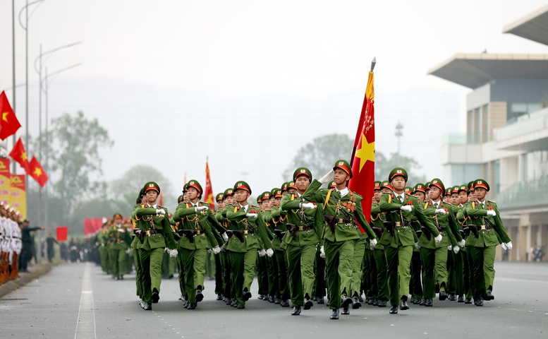 Công an nhân dân Việt Nam cùng toàn dân trong sự nghiệp xây dựng và bảo vệ Tổ quốc- Ảnh 3. Công an nhân dân Việt Nam cùng toàn dân trong sự nghiệp xây dựng và bảo vệ Tổ quốc- Ảnh 3.