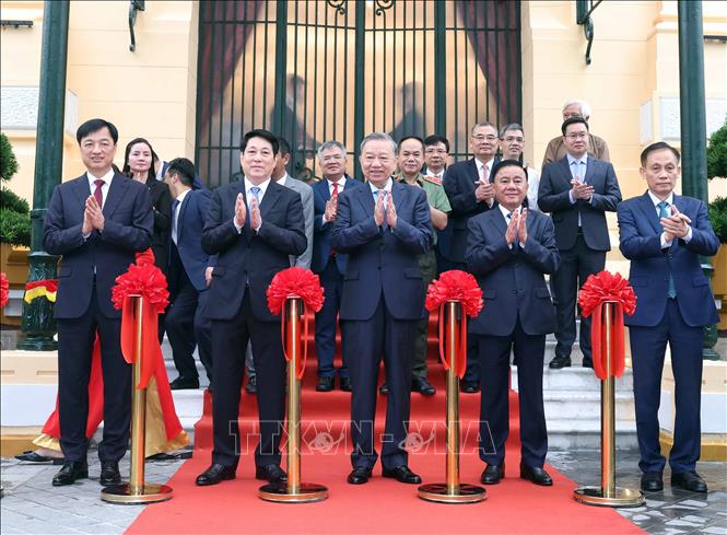 Tổng Bí thư Tô Lâm dự Lễ bàn giao công trình Tòa nhà Bắc Bộ Phủ, số 2 Lê Thạch (Hà Nội)- Ảnh 2.