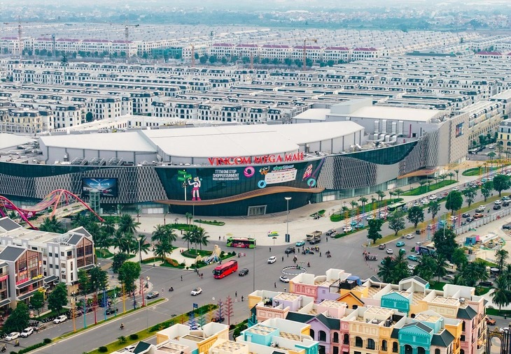 Chỉ 2 ngày nữa, TTTM đẳng cấp tích hợp '4 trong 1' lần đầu tiên tại Việt Nam có bóng dáng của Vingroup chính thức khai trương- Ảnh 3.