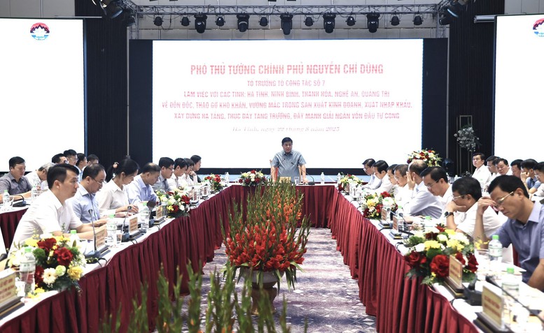 Phó Thủ tướng Nguyễn Chí Dũng làm việc với 5 địa phương để “gỡ vướng”, thúc đẩy tăng trưởng- Ảnh 9. Phó Thủ tướng Nguyễn Chí Dũng làm việc với 5 địa phương để “gỡ vướng”, thúc đẩy tăng trưởng- Ảnh 9.