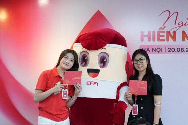 Giọt thương 2025: CBNV ROX Group chung tay hiến máu, lan tỏa giá trị sống đẹp - Ảnh 8. Giọt thương 2025: CBNV ROX Group chung tay hiến máu, lan tỏa giá trị sống đẹp - Ảnh 8.