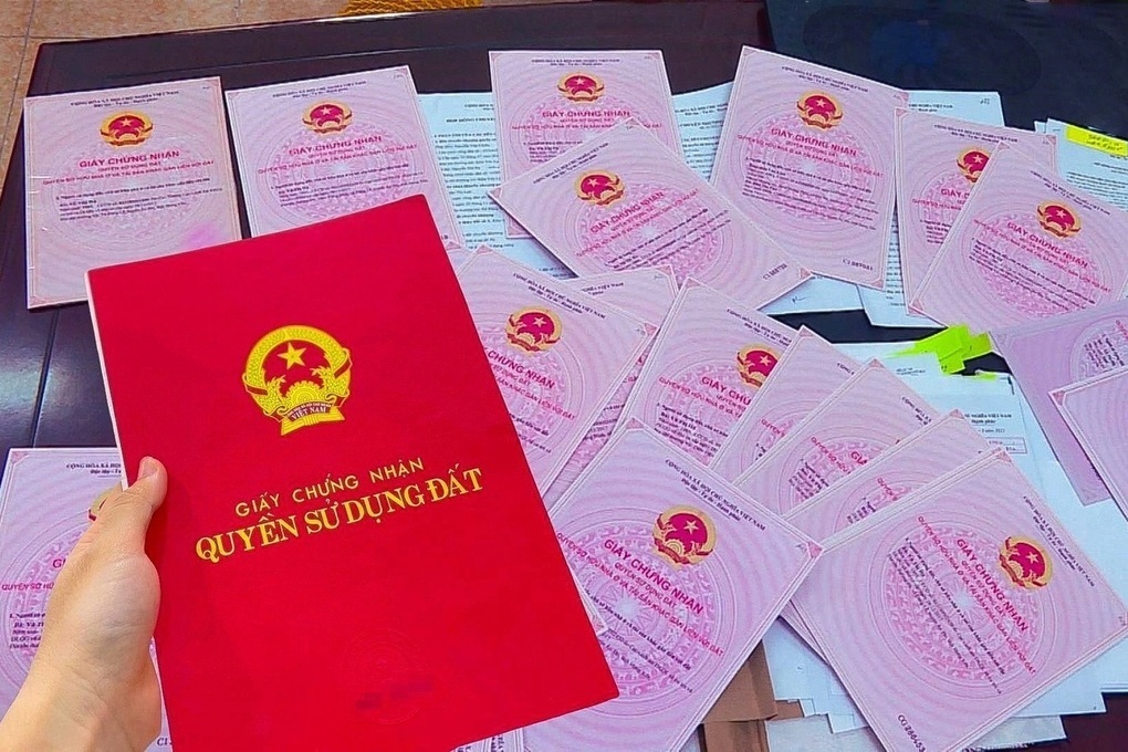 Đất mua bán bằng giấy viết tay có được cấp sổ đỏ?- Ảnh 1. Đất mua bán bằng giấy viết tay có được cấp sổ đỏ?- Ảnh 1.