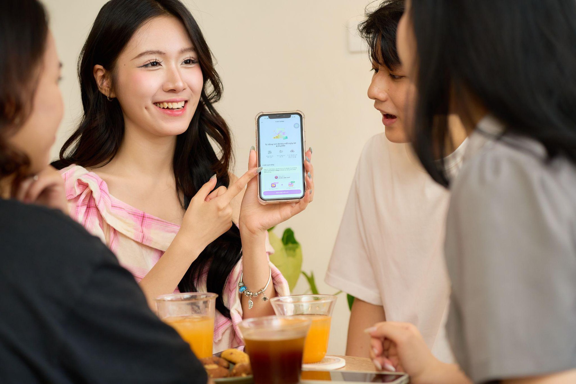 App TPBank "Say Hi" với ngàn tiện ích đỉnh cho giới trẻ sống đỉnh- Ảnh 1.
