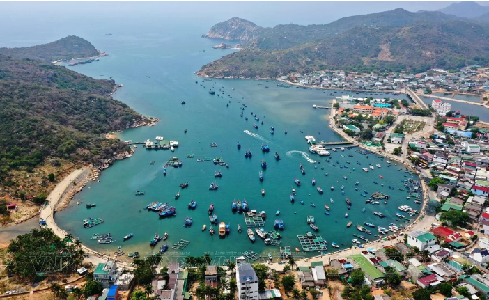 Một làng chai ven biển của Việt Nam được định hướng trở thành đô thị du lịch sinh thái đầy sức hút- Ảnh 1. Một làng chai ven biển của Việt Nam được định hướng trở thành đô thị du lịch sinh thái đầy sức hút- Ảnh 1.