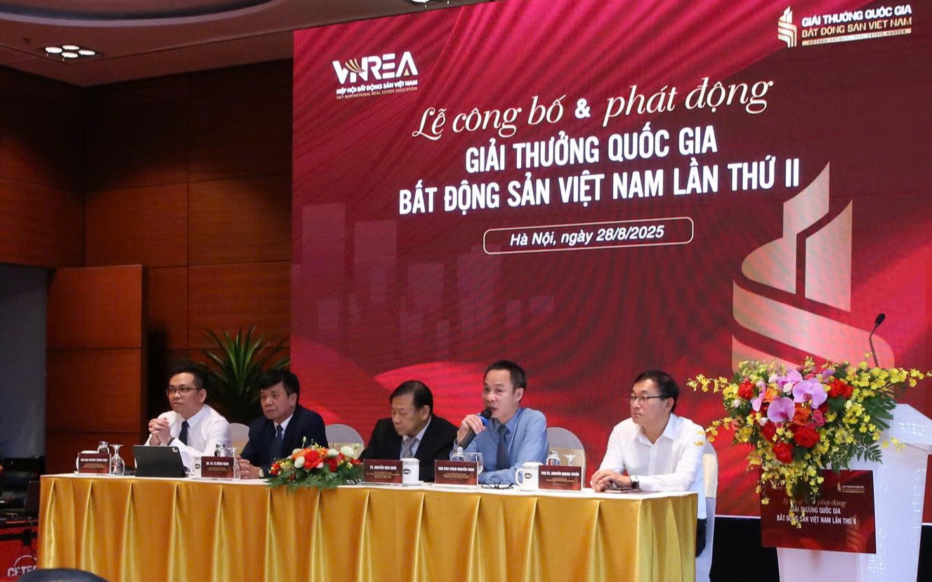 Sàn môi giới bất động sản sau cuộc tái thiết: 'Lửa' tàn, 'vàng' thật ở lại- Ảnh 3. Giải thưởng Quốc gia Bất động sản Việt Nam lần thứ II: Thước đo quan trọng để định vị, thúc đẩy các thương hiệu quốc gia