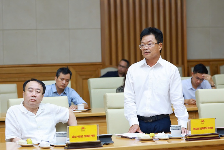 Thủ tướng: Khẩn trương hoàn thiện bộ tiêu chuẩn, quy chuẩn về đường sắt tốc độ cao- Ảnh 6. Thủ tướng: Khẩn trương hoàn thiện bộ tiêu chuẩn, quy chuẩn về đường sắt tốc độ cao- Ảnh 6.