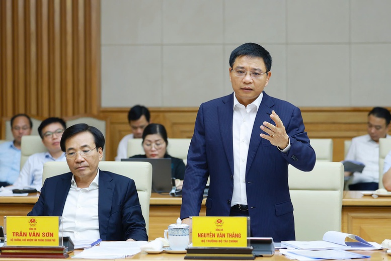 Thủ tướng: Khẩn trương hoàn thiện bộ tiêu chuẩn, quy chuẩn về đường sắt tốc độ cao- Ảnh 4. Thủ tướng: Khẩn trương hoàn thiện bộ tiêu chuẩn, quy chuẩn về đường sắt tốc độ cao- Ảnh 4.