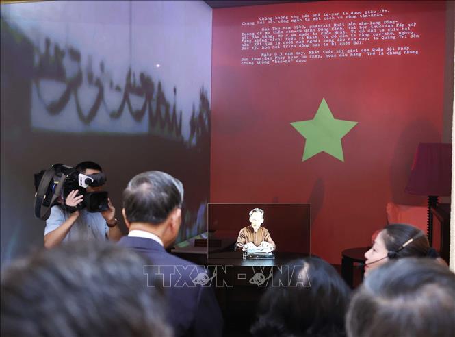 Tổng Bí thư Tô Lâm dâng hương tưởng niệm Chủ tịch Hồ Chí Minh tại Di tích nhà số 48 Hàng Ngang- Ảnh 3. Tổng Bí thư Tô Lâm dâng hương tưởng niệm Chủ tịch Hồ Chí Minh tại Di tích nhà số 48 Hàng Ngang- Ảnh 3.
