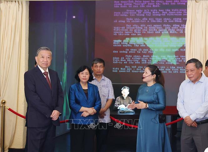 Tổng Bí thư Tô Lâm dâng hương tưởng niệm Chủ tịch Hồ Chí Minh tại Di tích nhà số 48 Hàng Ngang- Ảnh 6. Tổng Bí thư Tô Lâm dâng hương tưởng niệm Chủ tịch Hồ Chí Minh tại Di tích nhà số 48 Hàng Ngang- Ảnh 6.