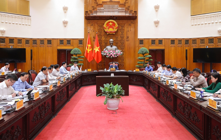 Thủ tướng: Thích ứng linh hoạt, hiệu quả với tình hình để đạt tăng trưởng 8,3-8,5%- Ảnh 2. Thủ tướng: Thích ứng linh hoạt, hiệu quả với tình hình để đạt tăng trưởng 8,3-8,5%- Ảnh 2.