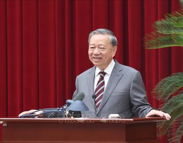 Tổng Bí thư: Trí thức, nhà khoa học, văn nghệ sĩ tiếp tục là lực lượng tiên phong mở đường cho dân tộc tiến lên mạnh mẽ- Ảnh 2.