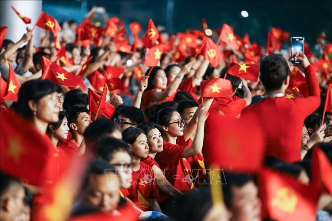 Tổng Bí thư Tô Lâm dự chương trình chính luận nghệ thuật 'Dưới cờ vinh quang'- Ảnh 15.