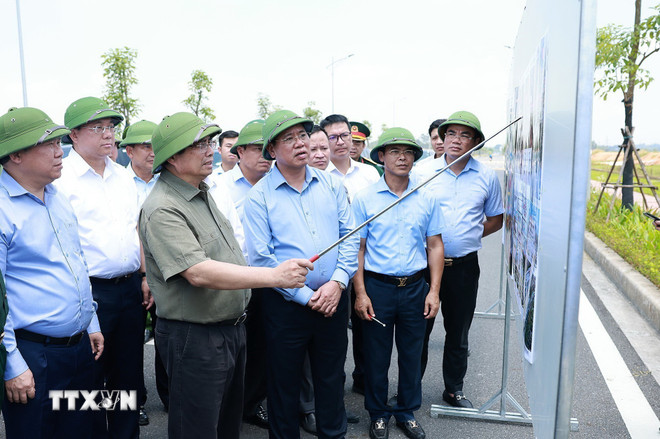 Thủ tướng kiểm tra, thúc đẩy triển khai các dự án hạ tầng trên địa bàn Phú Thọ- Ảnh 2.