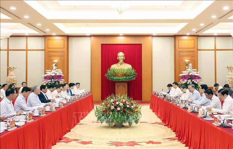 Bộ Chính trị làm việc với Ban Thường vụ Đảng ủy Chính phủ- Ảnh 1.